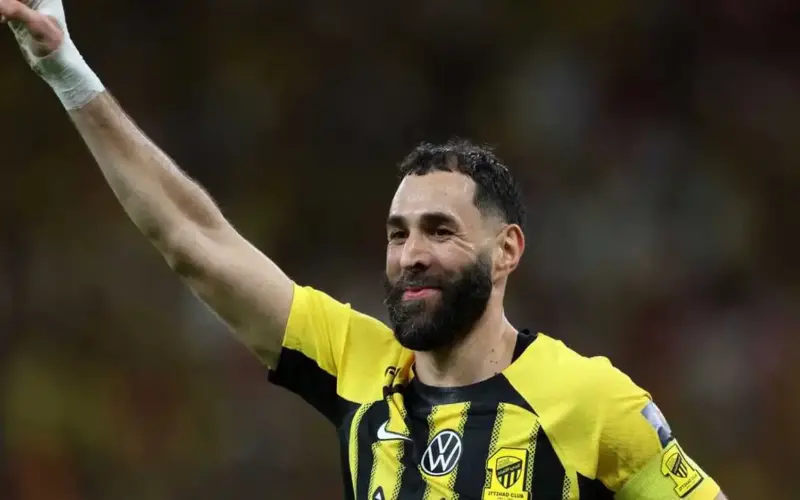 تقارير: كريم بنزيمة إلى الهلال السعودي قادما من الاتحاد